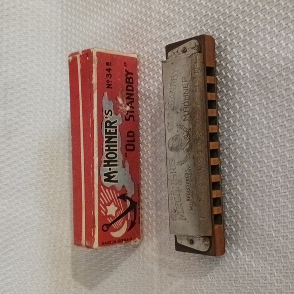 Vintage set of Harmonicas and course book - Picture 6 of 10